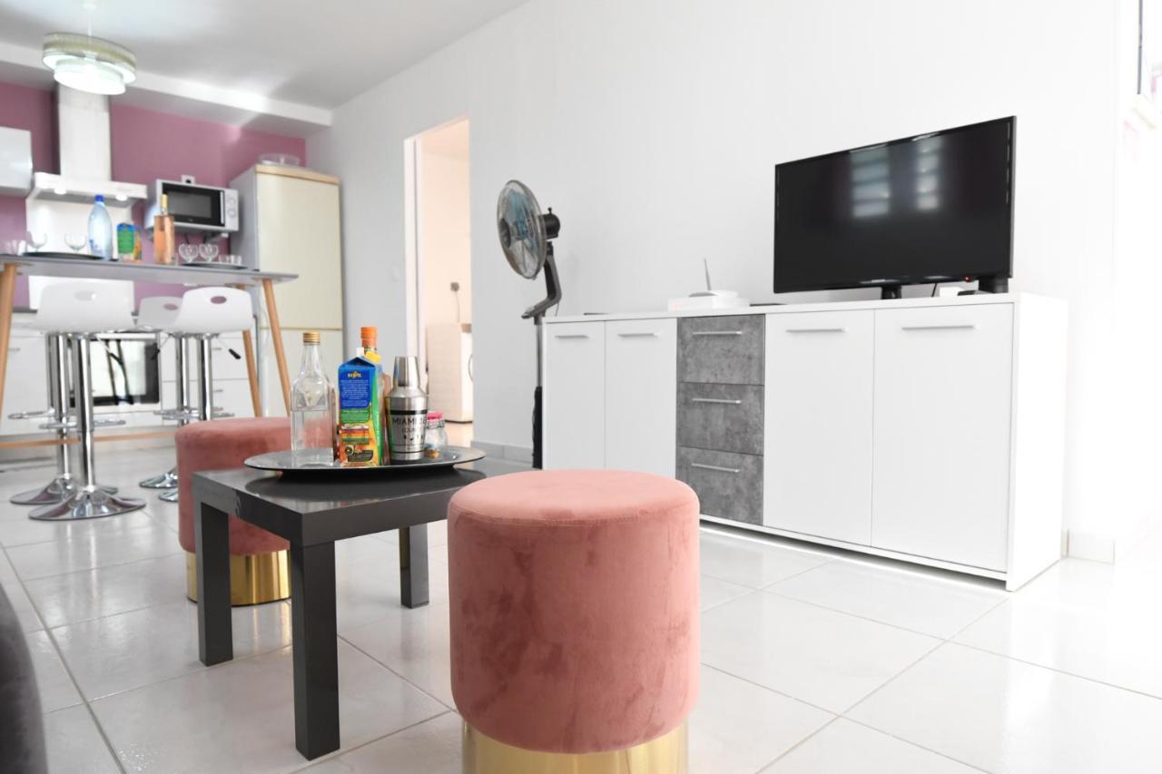 Ti K'Line - Grand Appartement De Standing Aux Trois Ilets เลส์ทรัวส์-ซีเลต์ ภายนอก รูปภาพ